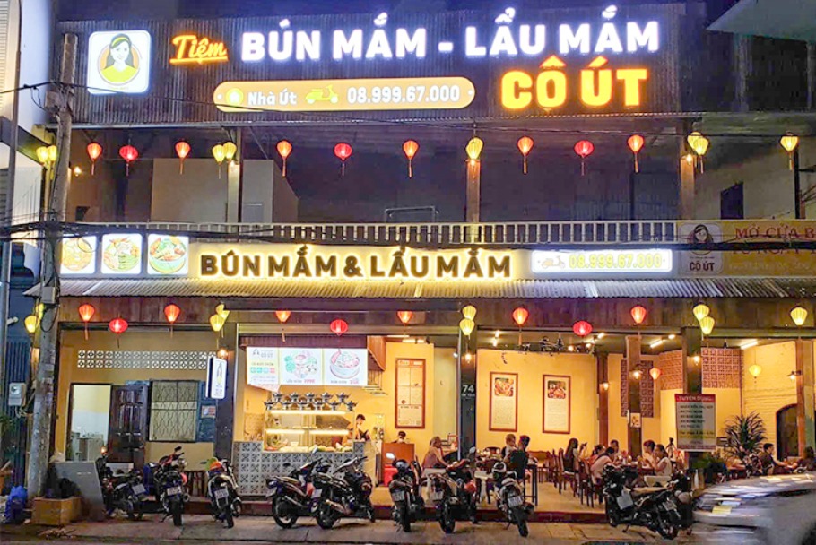 tiem-bun-mam-co-ut